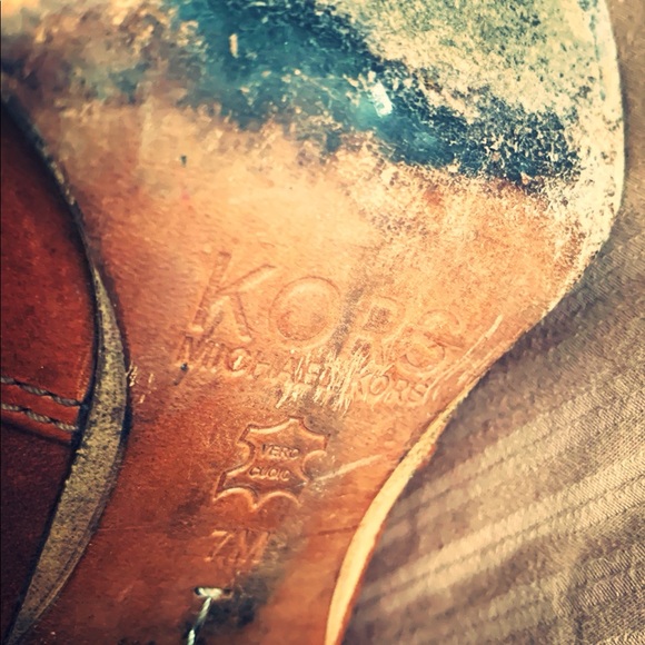 Authentic Michael Kors leather booties size 7 - Picture 2 of 7